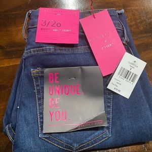 CELEBRITY PINK mid rise skinny 3/26 Dark denim